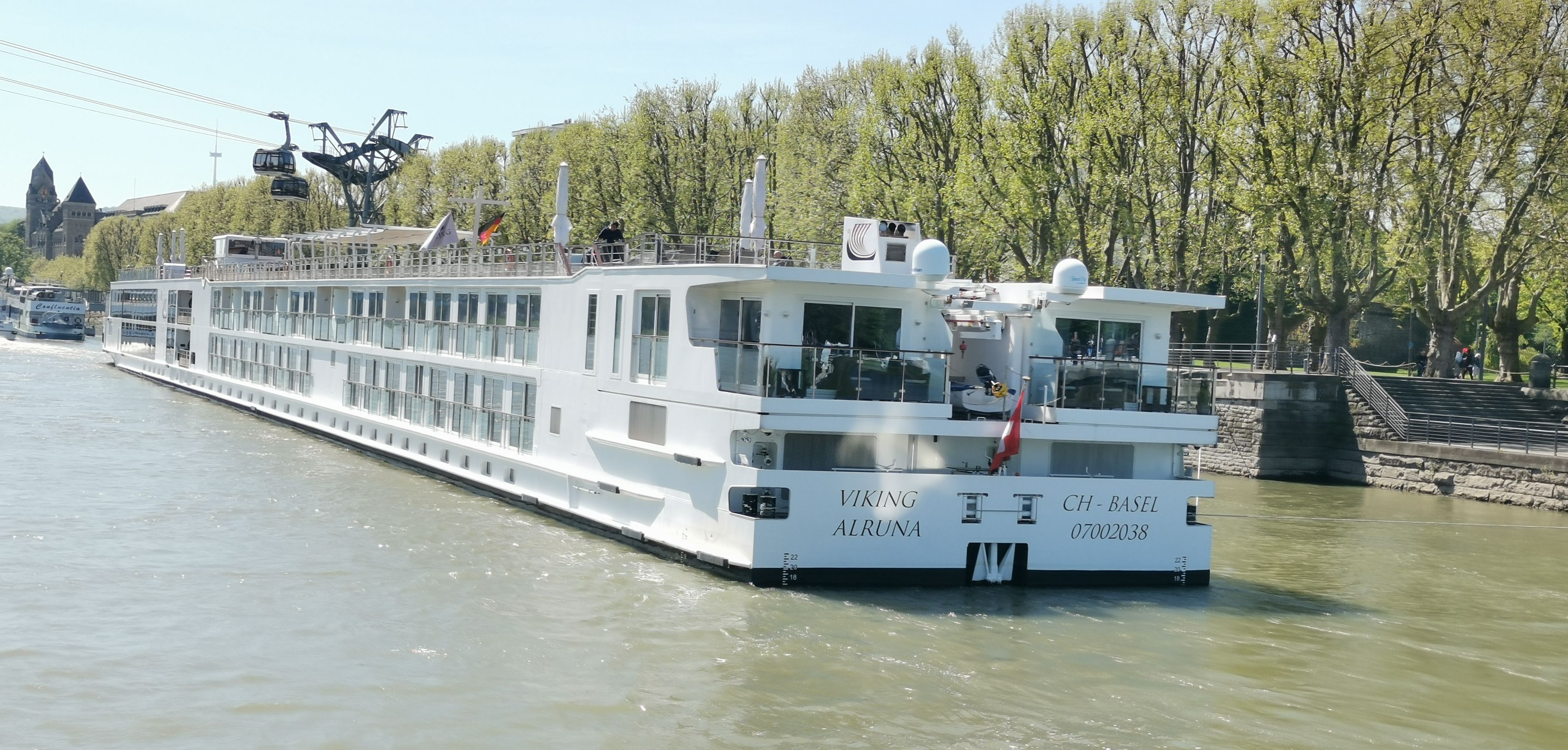 Review, Overview, Pros & Cons, and Essential Sailing Tips Viking